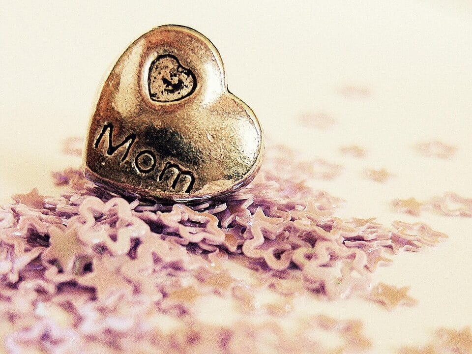 Best Personalized Gifts for New Moms heart, love, motherhood, family,